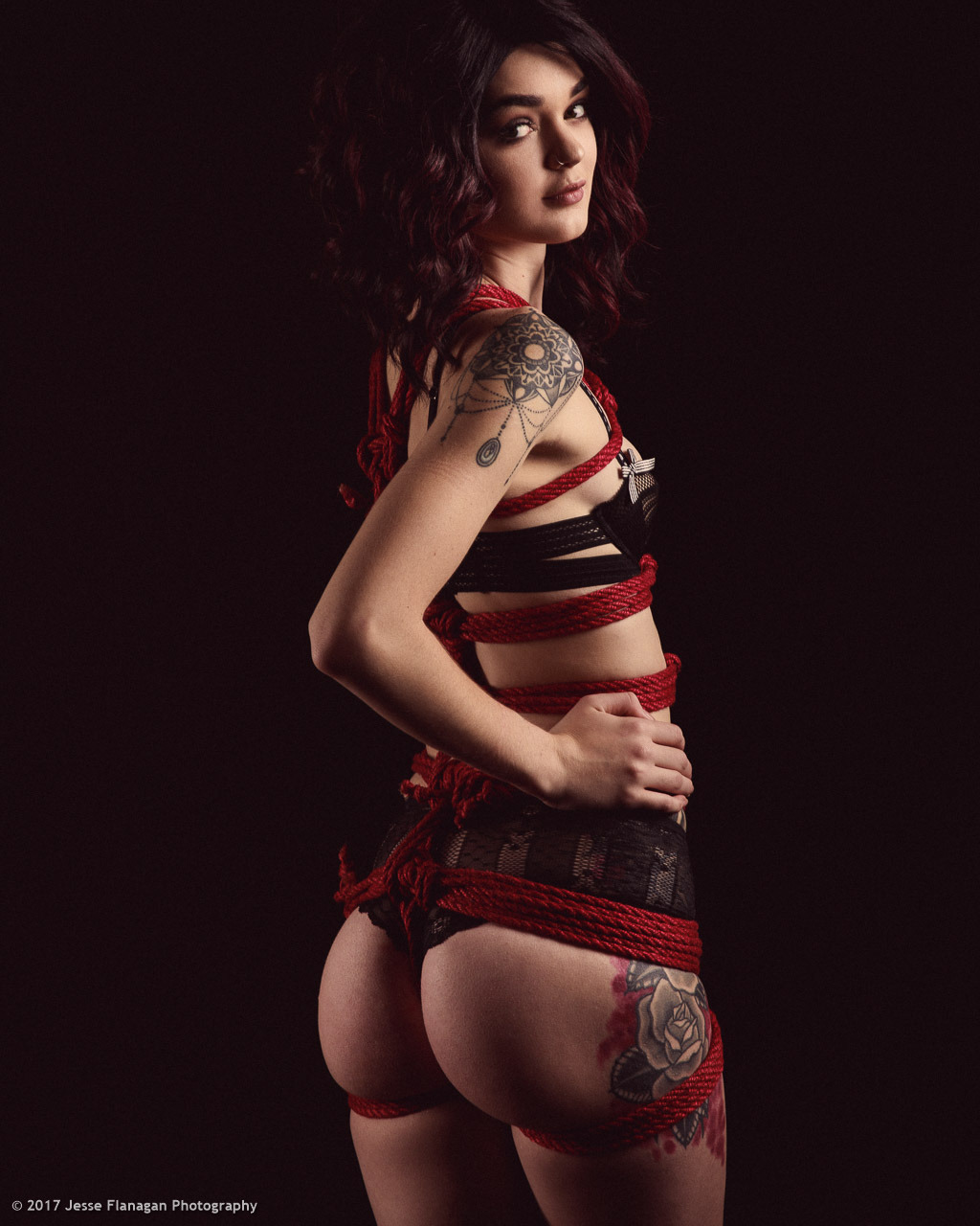 jesseflanagan:  With Schylar.  MyNawashi jute.  Rigging/photos by Jesse Flanagan