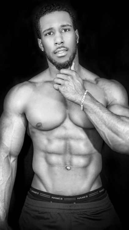 muscleworship808:  Most HANDSOME!!!