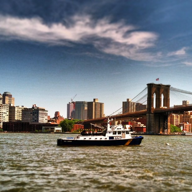 timandjeremy:  #beautiful day in #nyc    #eastriver #river #manhattan #seaport #brooklyn