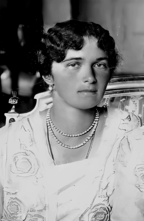 Close-ups of Grand Duchesses Olga, Tatiana, Maria and Anastasia Nikolaevna of Russia, from a group p