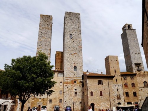 San Gimignano, Piazza del Duomo by rudi_valtiner (Explore 2019 Oct 3, # 131) Auf der Piazza del Duom