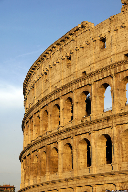 artschoolglasses:The ColosseumRome, Italy