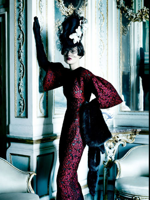 Catherine for Vogue. In love nothing else to say…. Photographer: Mario TestinoStyling: Lucind