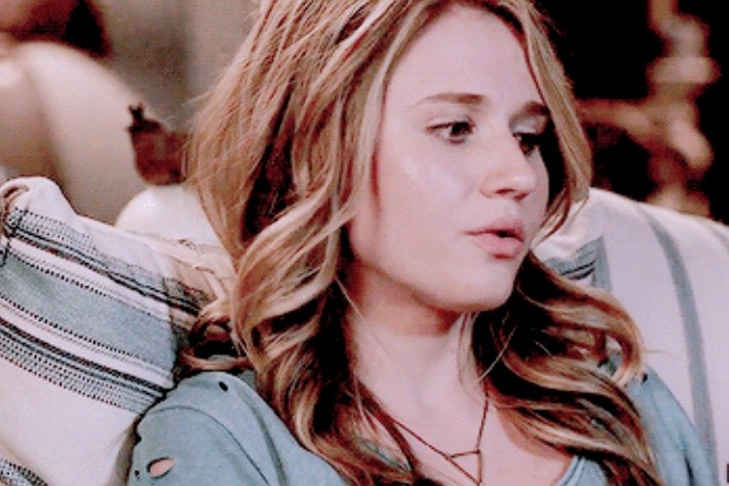 uskarmyarmy:  APPRECIATION FOR WHEN RITA VOLK DOES THAT FUCKING THING WITH HER LIPS