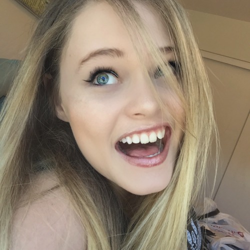 theemermaidlifee:  I was taking selfies and my neighbor saw me through my window. Honestly I love th
