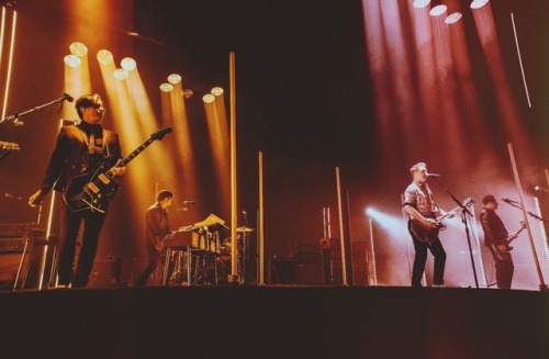 mikeyshoesisrad: Queens of the Stone Age @ The Shreveport Municipal AuditoriumPhotos by Sonni Rees