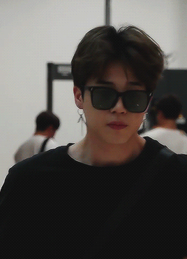 jung-koook:   jimin walking at the airport like it’s his own fashion runway
