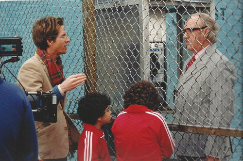 sh0t-at-the-night:Wes Anderson on set of The Royal Tenenbaums
