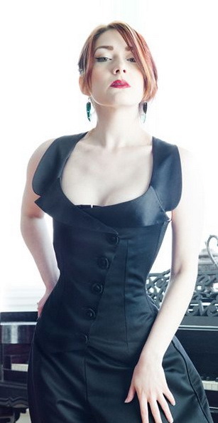 corset-fetish:  Corset http://corsets-fetish.blogspot.com/