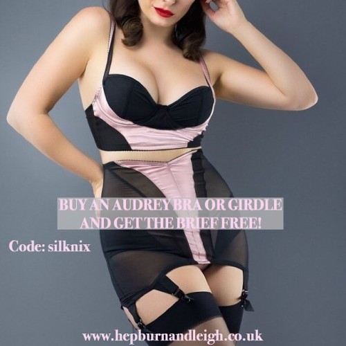 A Kiss Me Deadly special offer this week only! ‘Audrey’ is a retrotastic limited edition set made fr