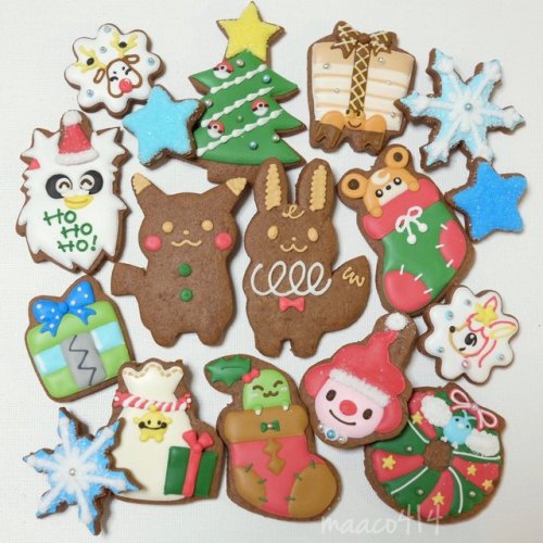 cupcakedex:Pokemon Christmas cookies by maaco414!