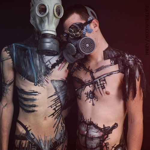 A #bodypainting I did many years ago with Travy and his #boyfriend. I let someone borrow one of thes