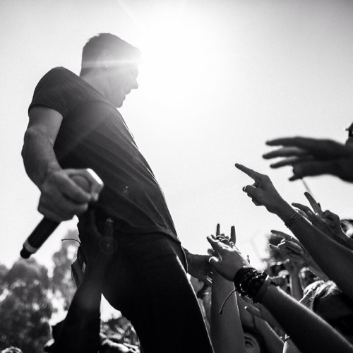 therealjeremymckinnon:  “Clenched fists held above me." : @elmakias