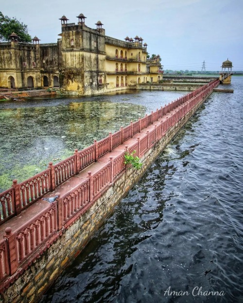 Abheda Mahal, Kota, Rajasthan Aman Channa wrote :Built in the 18th century along side the Abheda j