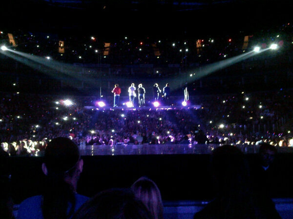 hazfuckedlou:  thestylinsoncrew:  Moments  OMFGGJSSHSHHZHXYFIODX 