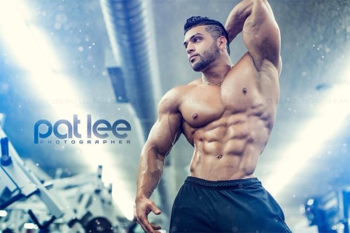 newdaddybear:  I have developed another obsession male physique model Vinny lawdenski 