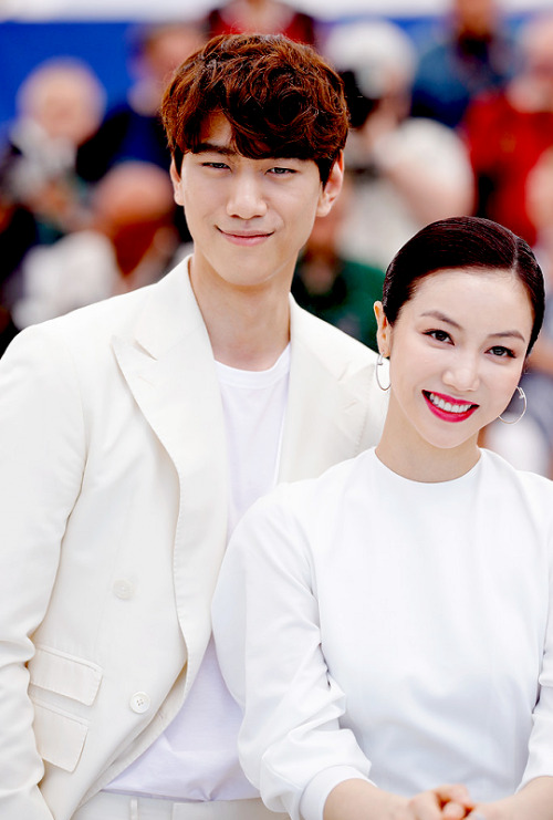  Kim Ok Bin and Sung Joon attend the “The Villainess (Ak-Nyeo)” photocall during the 70t