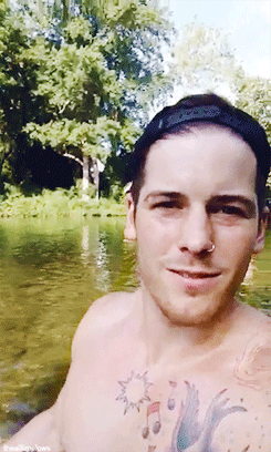 thealltimelows:  Great fishing day. 