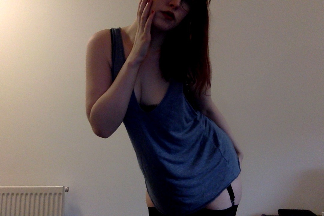 anothersh0tatlife:  Lingerie lounging. 