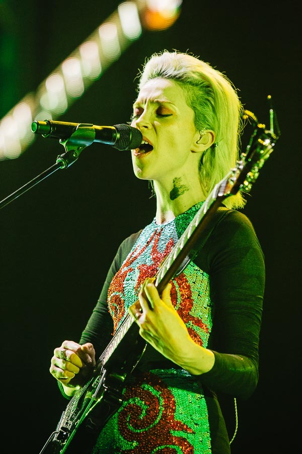 ifuckinglovestvincent:  St. Vincent // Kansas City, Missouri // 21 Dec 2014 Photos