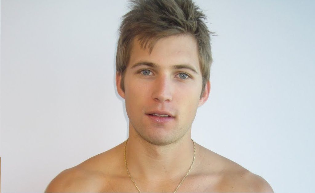 extreme-hunk:  Justin Deeley 