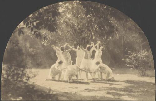 rivesveronique:Cazneaux Harold, 1878-1953Grecian dance 1924 sepia toned