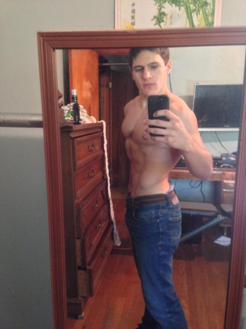 boyjuice:  Follow me on BoyJuice for more posts like this! http://boyjuice.tumblr.com