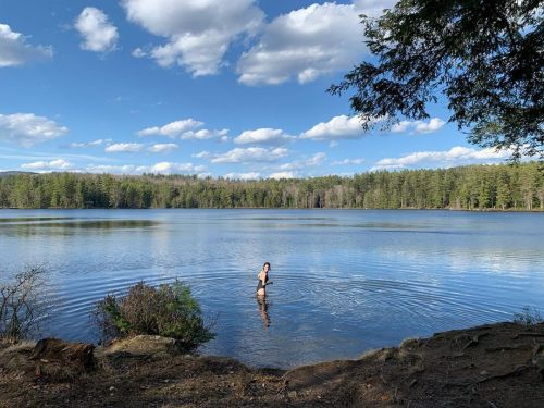 First swim! (For child, not me) #vermonting #vermontlife #spring2020 #whodoesthis (at Lowell Lake St