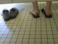 feetman80:today at the swimming pool :-)