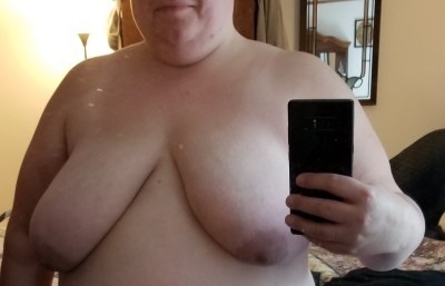 widespreadtits: Big sexy milf hangers. A very sexy submission. @synchronicityinmindandbodies