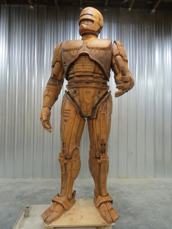 Hey Detroit, here’s your brand new Robocop statue before it’s turned into bronze
The above statue model was made by 3D-scanning a smaller model of Robocop, then enlarging it and manufacturing individual pieces from foam, wax, clay, and steel. It will...