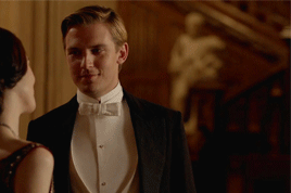 tonal-gleeson:Matthew Crawley in every episode [17/25]↳ S03/E01