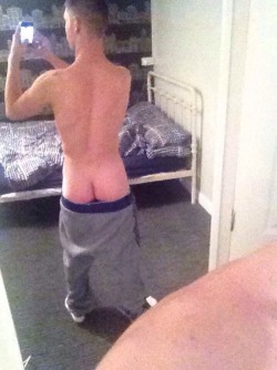 exposedamateurguys:  exposedontheinternet:  boysandmasters:  dramaschoolboy:  hornyguys2:  Tom Frizzel Naked, Mirfield, England  Where the fuck is Mirfield - must book my bus ticket now  Cute pet!  Thomas Frizzel from Mirfield, England exposed on the