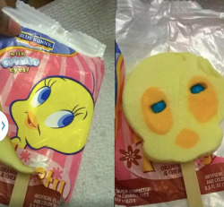 darnni:  somefagonyourdash:  bruh  Tweety got that dank kush 