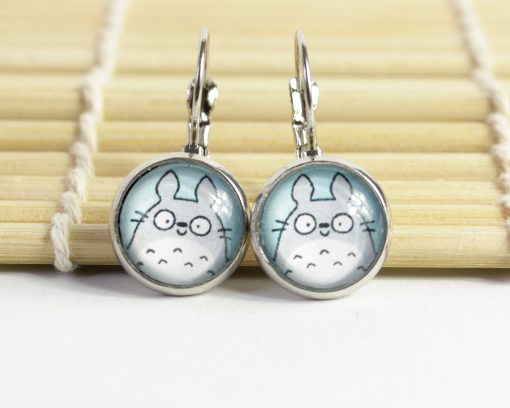 kirakiradoodles:  New kawaii Sailor Moon and Ghibli jewelry in my Etsy shop ^-^