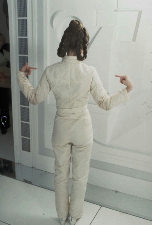 weirdlandtv:Carrie Fisher behind the scenes of THE EMPIRE STRIKES BACK (1980). She is so tiny…..￼