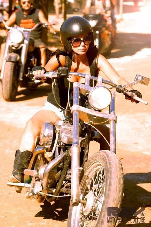carsnmotorcycles:  Motorcycle Girl  dat me