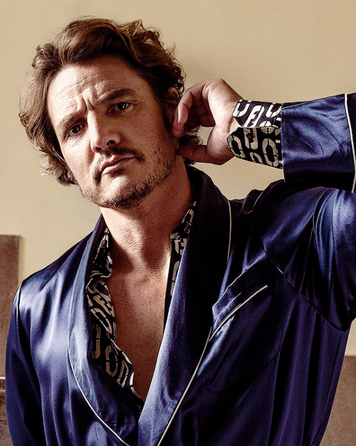 hoeberynmartell:PEDRO PASCAL FOR ENTERTAINMENT WEEKLY.