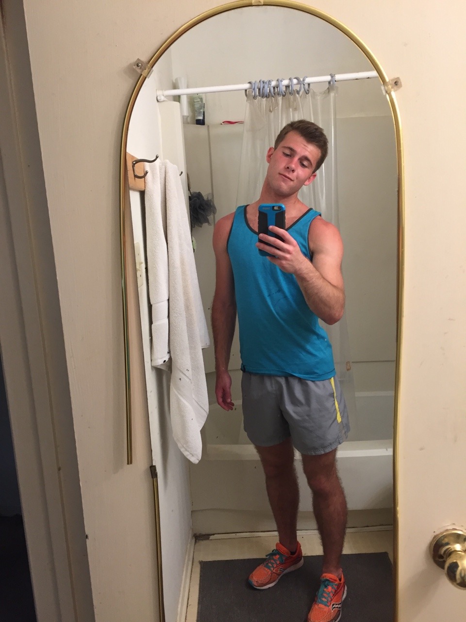 brashful:  i wonder who the gay kid in track is