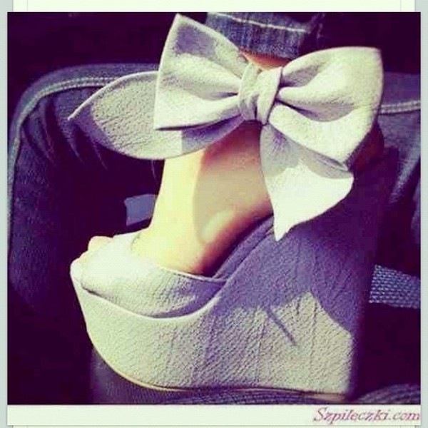 scarletscandy:  get this look on the Wheretoget app. Browse more bracelet colorful