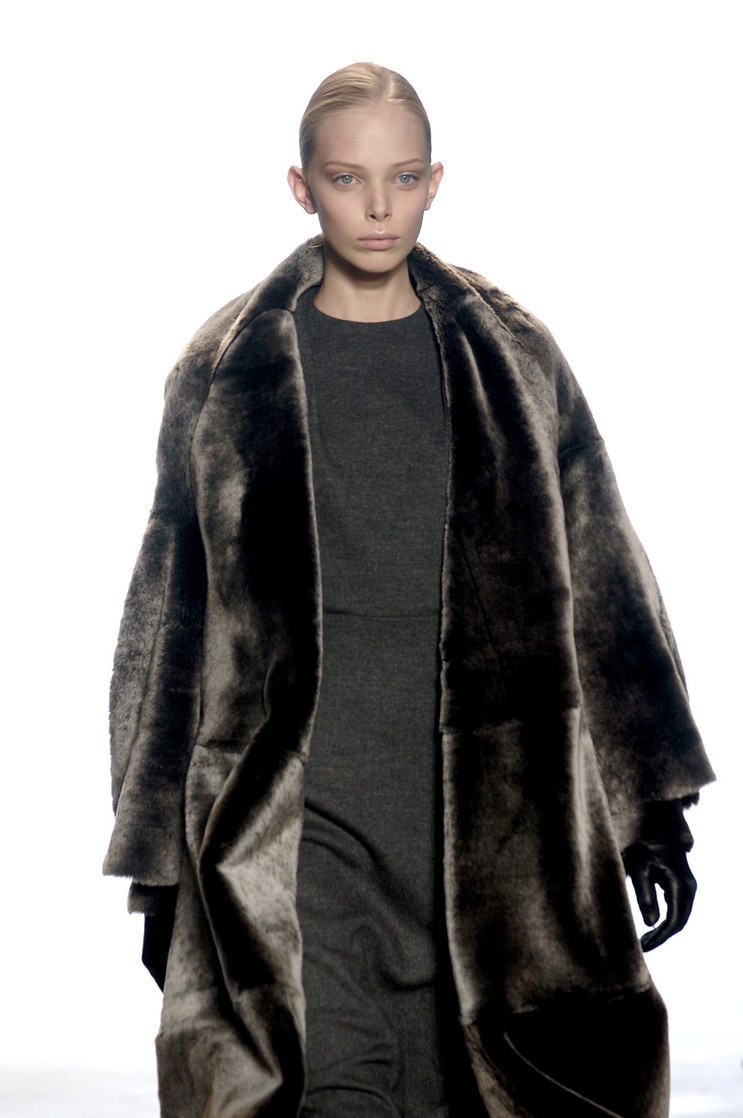 modelmofos:  Tanya Dziahileva @ Calvin Klein Collection F/W 2007-08, New York 