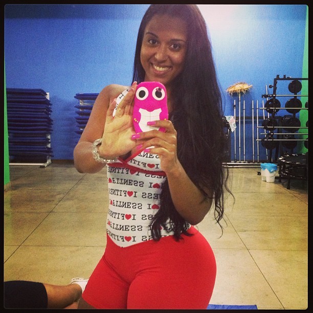 so-fresh-so-thick:  Camila Werneck    