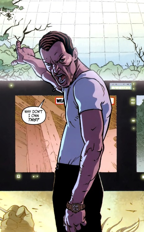 towritecomicsonherarms:  Favourite mainstream comic book villain tbhNorman Osborn/Green Goblin/Iron Patriot And he’s 3rd after The Dark Judges (from Judge Dredd) and The Plutonian (from irredeemable) on the all time listPersonally i just prefer it when