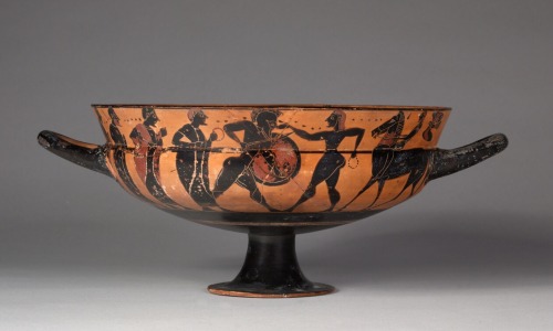 via-appia:Black-Figure Siana Cup: two warriors in mortal combat, a warrior between onlookers, horsem