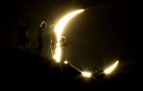 ninjakato:n0hemian:thisismyplacetobe:A ‘Ring of Fire’ solar eclipse is a rare phenomenon that occurs