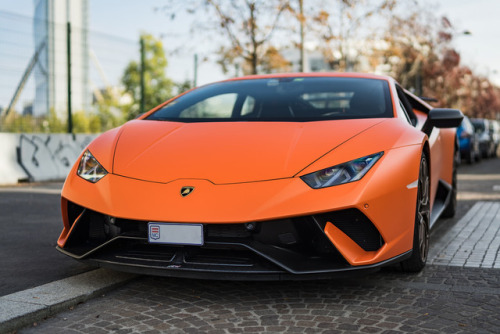 Lamborghini Huracán Performante in Arancio Anthaeus [OC][3000x2000] - http://amzn.to/1bxGVMr