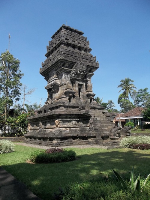 Candi Kidal , a ancient temple of Shiva at Java and the deity found inside the temple. look for the 