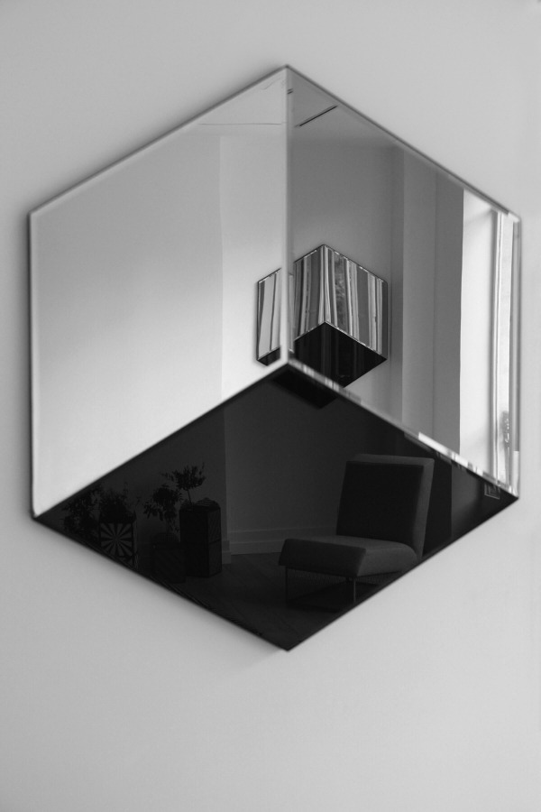 archillect:  http://twitter.com/archillect
