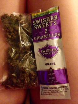 coffeepotsmokin:  Gonna roll a blunt tonight 👌🏼