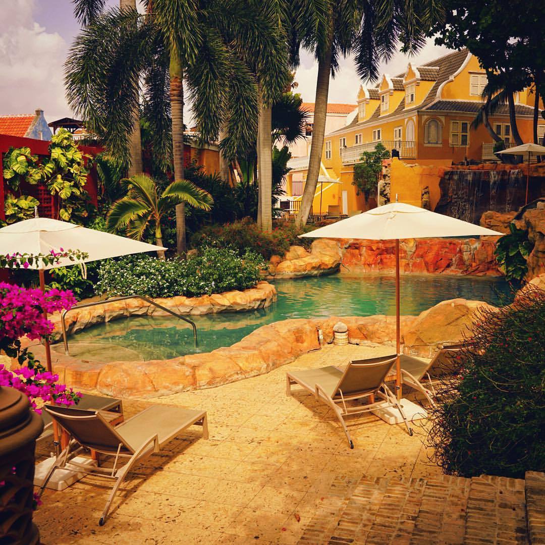 nythroughthelens:
“ Caribbean Paradise
One of the most beautiful pools. At Kura Hulanda located on the island of Curaçao, Caribbean.
—–
Come say hi to me on Instagram! :)
Snapchat 👻: travelinglens
—–
”